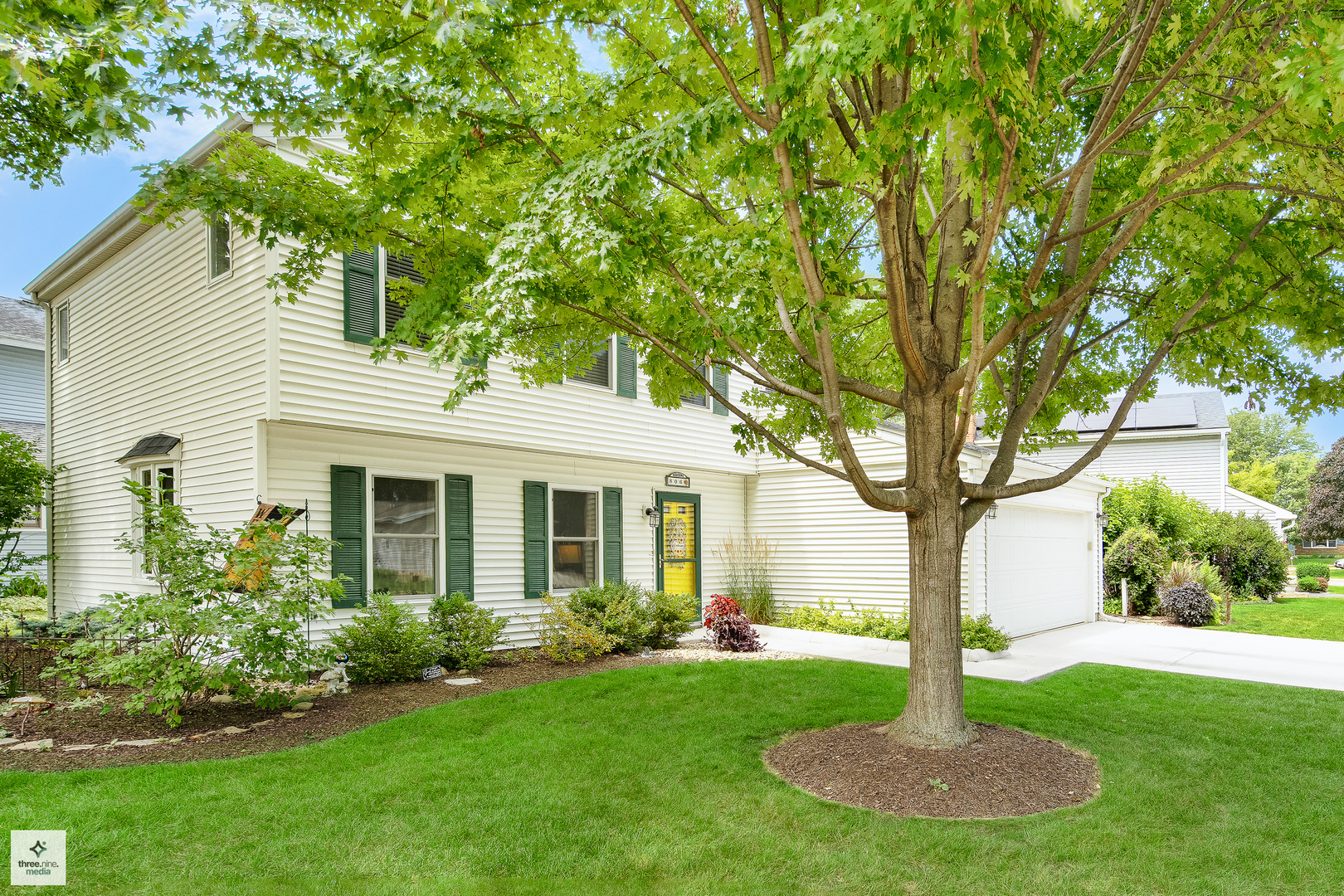 806 Ottawa Court, Carol Stream, IL 60188