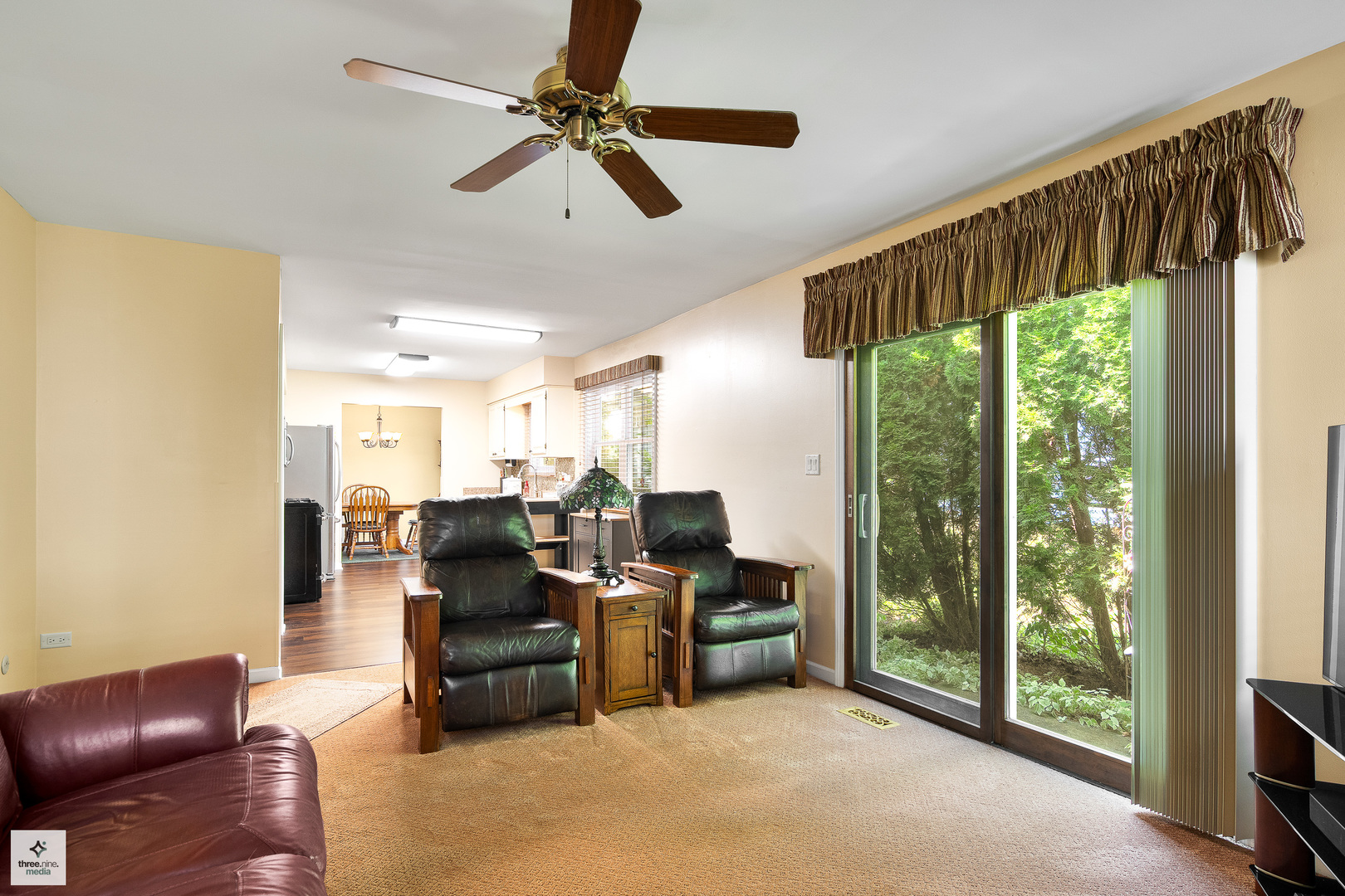 806 Ottawa Court, Carol Stream, IL 60188