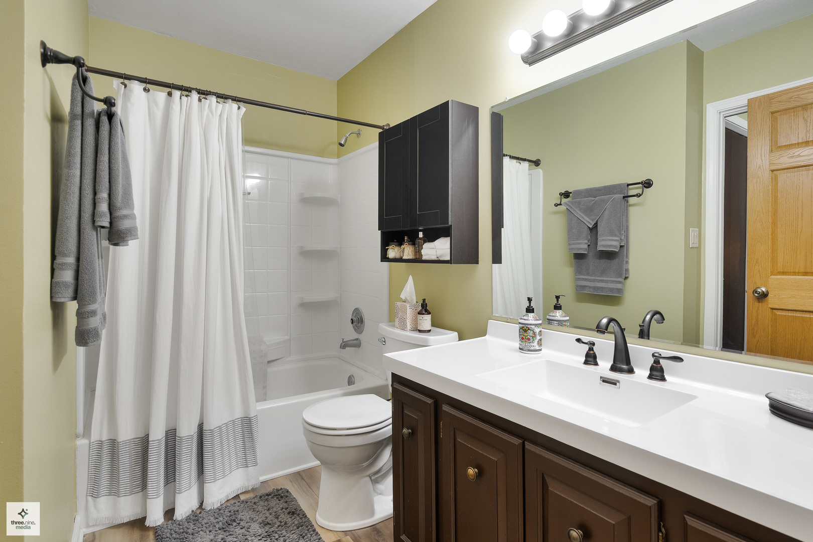 806 Ottawa Court, Carol Stream, IL 60188