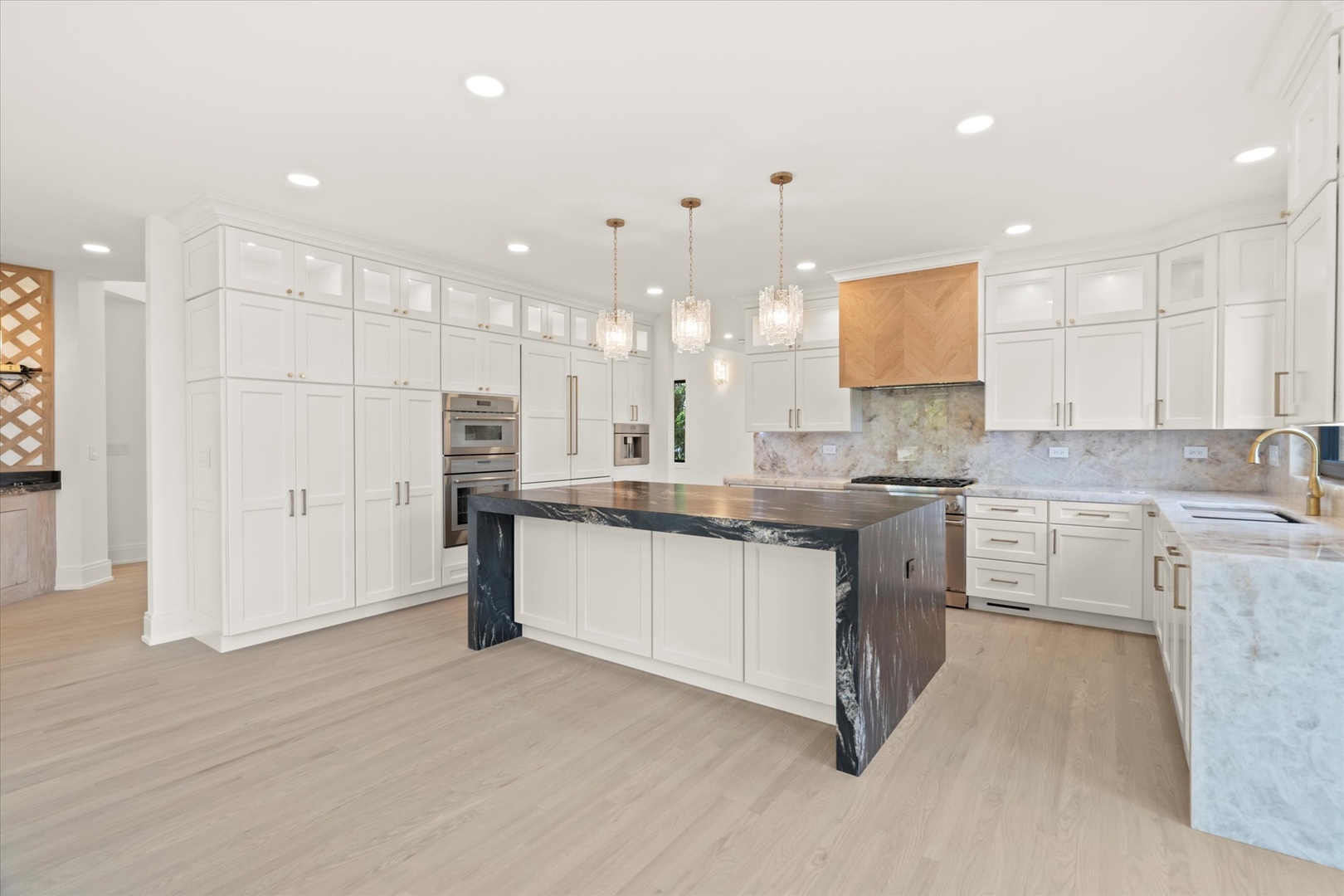 9427 Falling Waters Drive, Burr Ridge, IL 60527