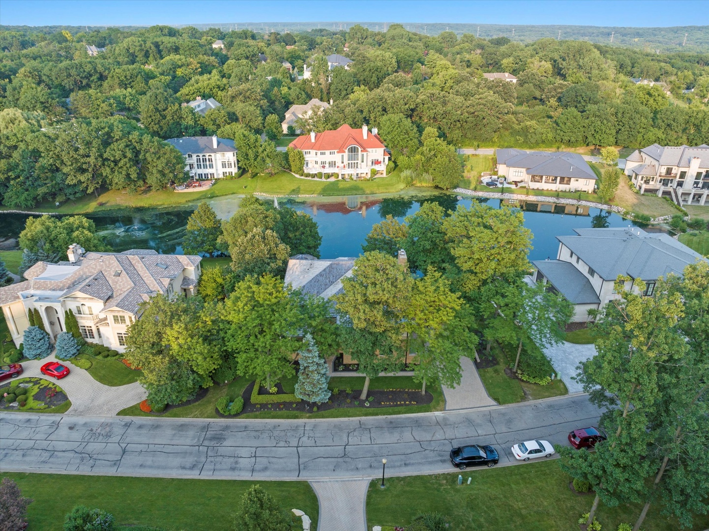 9427 Falling Waters Drive, Burr Ridge, IL 60527