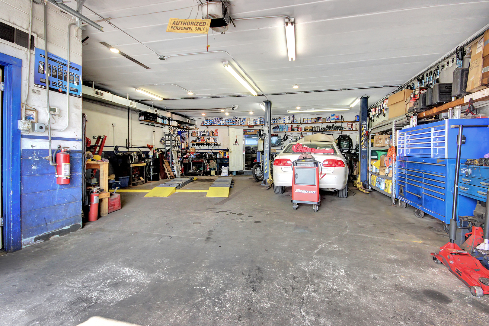 635 Burnham Avenue, Calumet City, IL 60409
