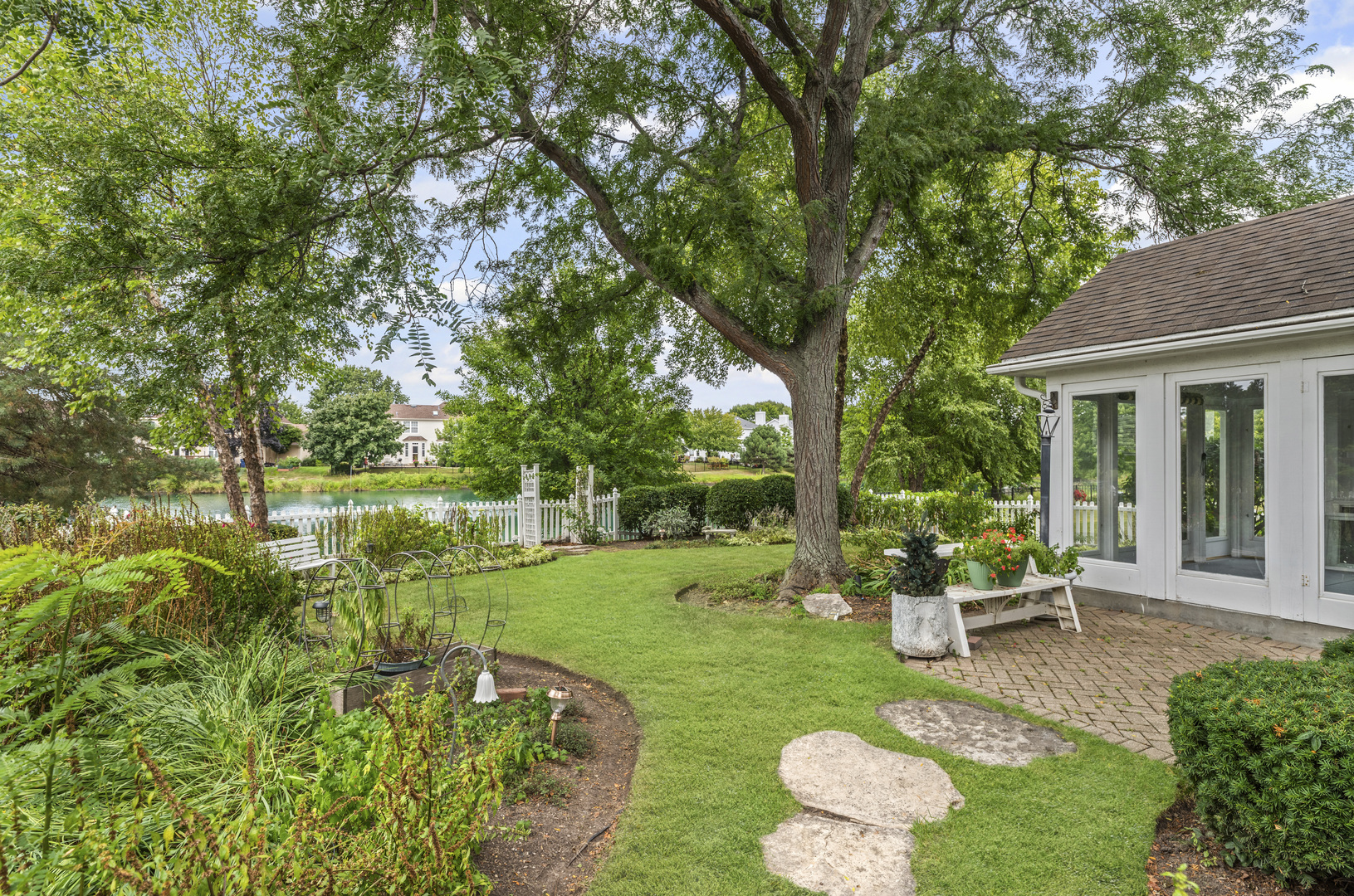 18254 W Meander Drive, Grayslake, IL 60030