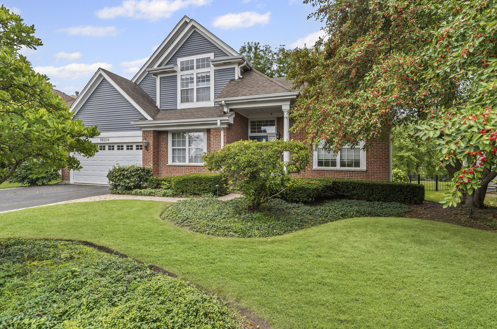 18254 W Meander Drive, Grayslake, IL 60030