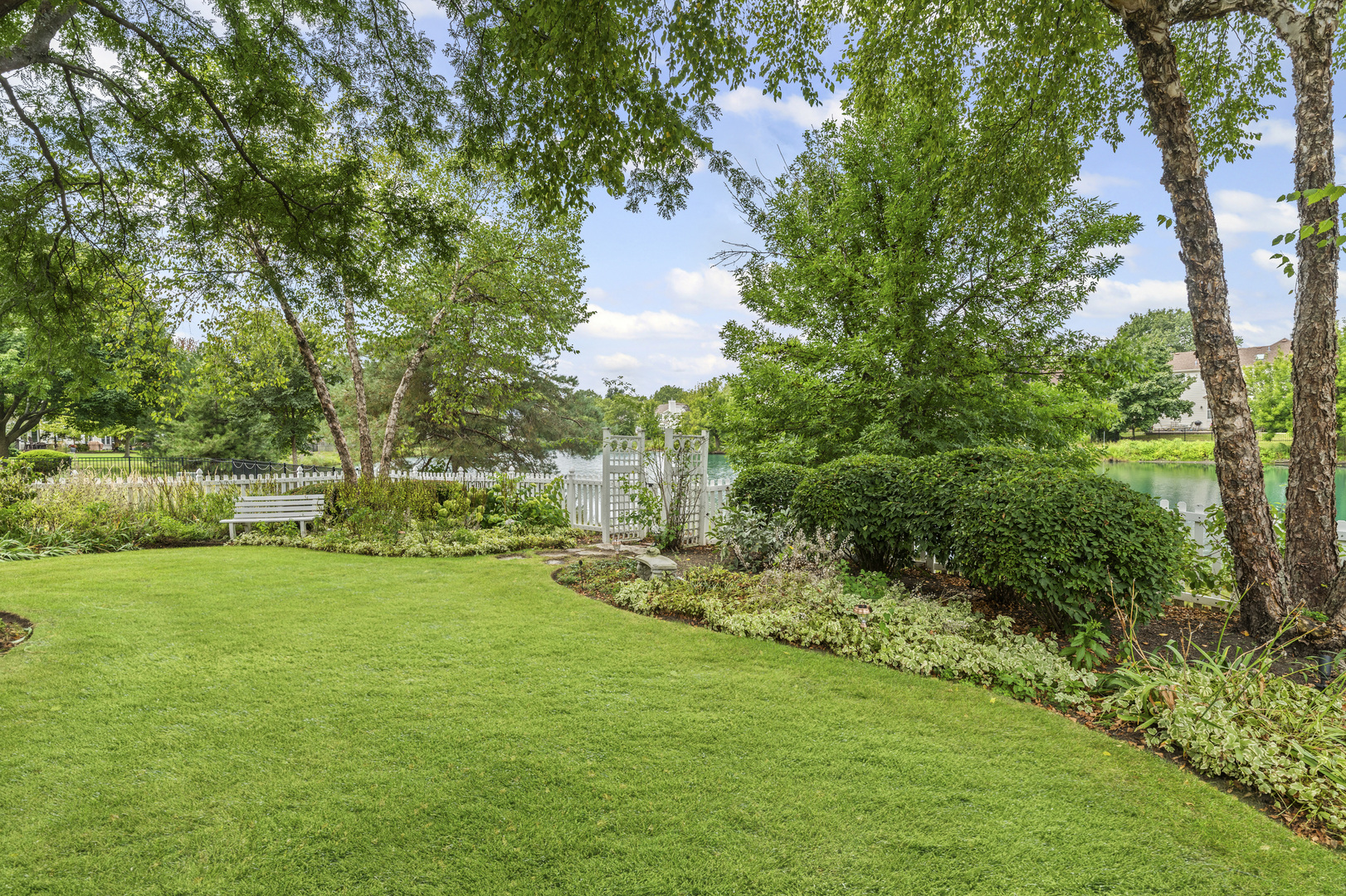 18254 W Meander Drive, Grayslake, IL 60030
