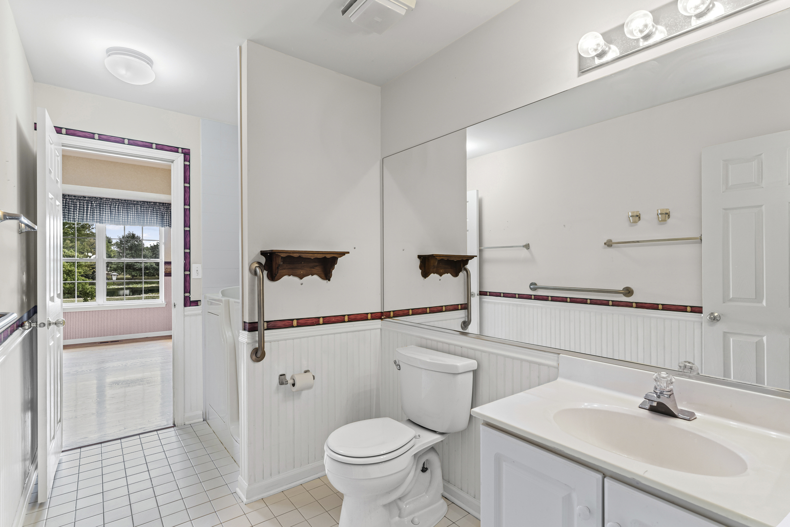 18254 W Meander Drive, Grayslake, IL 60030