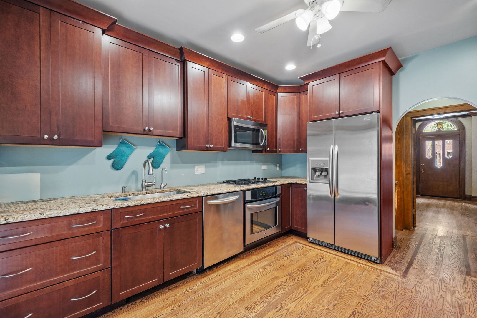 816 Sherwood Place, Joliet, IL 60435
