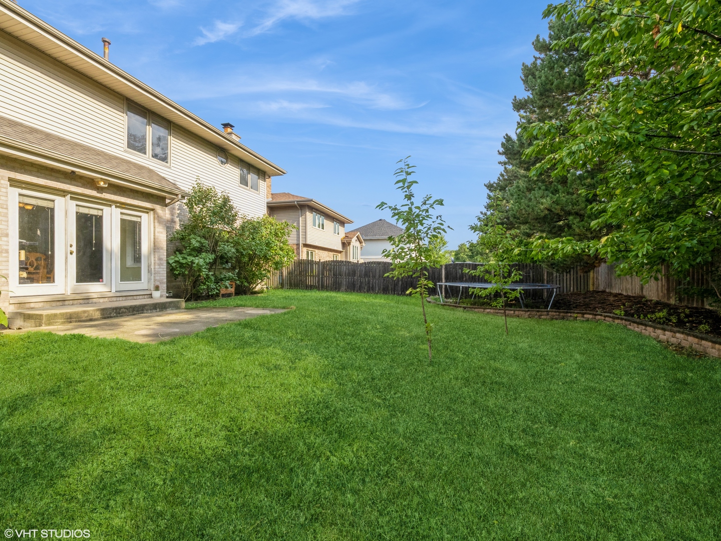 581 N Veterans Parkway, Addison, IL 60101