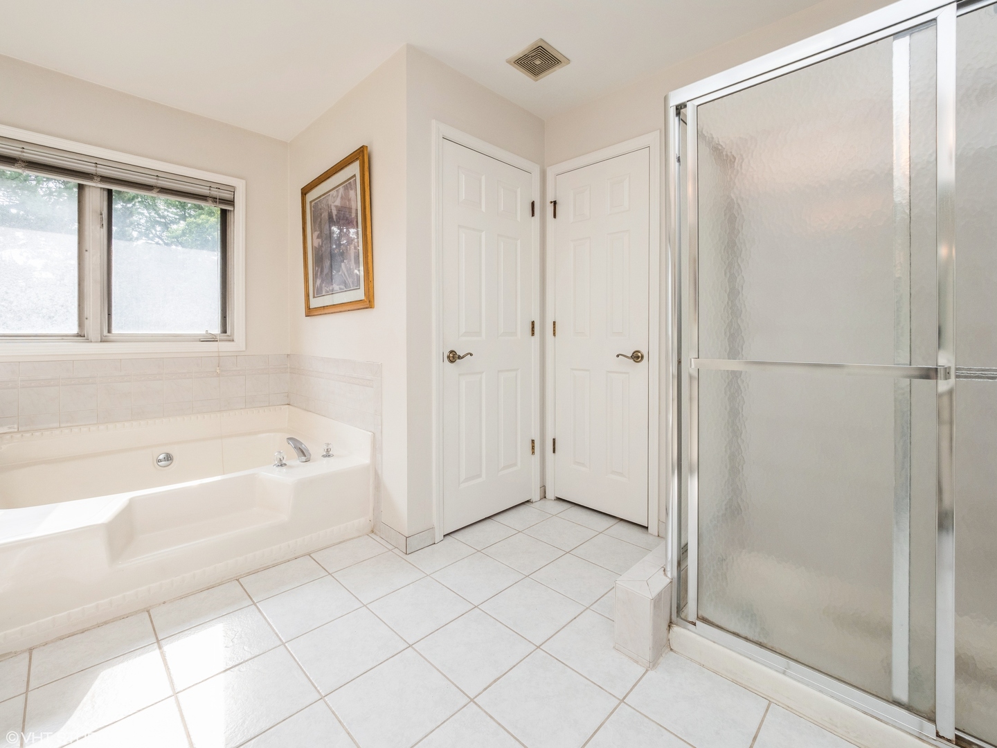 581 N Veterans Parkway, Addison, IL 60101