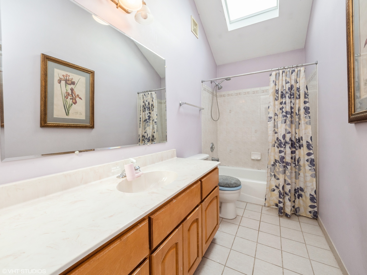 581 N Veterans Parkway, Addison, IL 60101