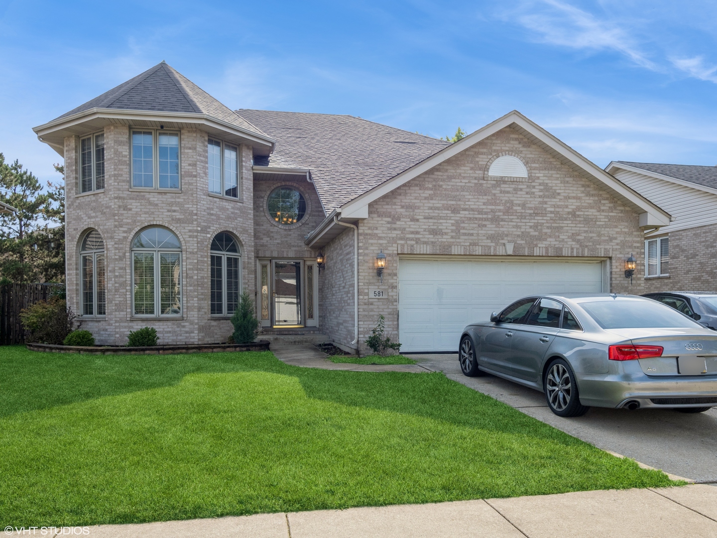 581 N Veterans Parkway, Addison, IL 60101