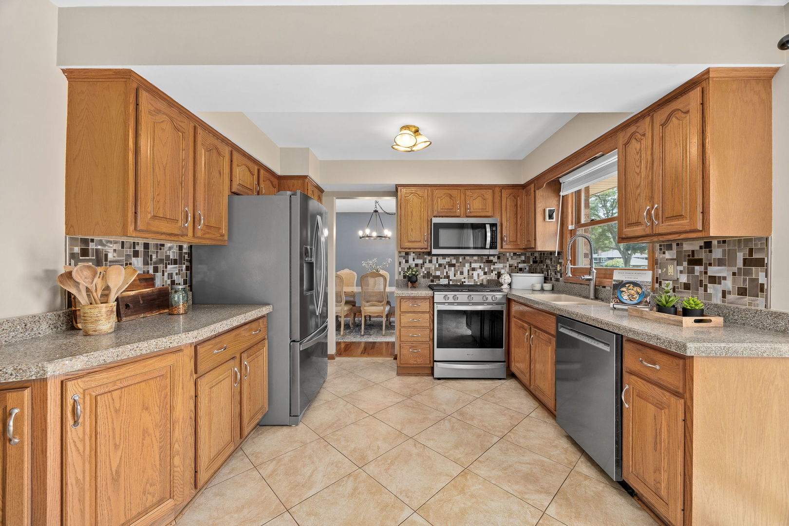 125 Sherwood Court, Downers Grove, IL 60516