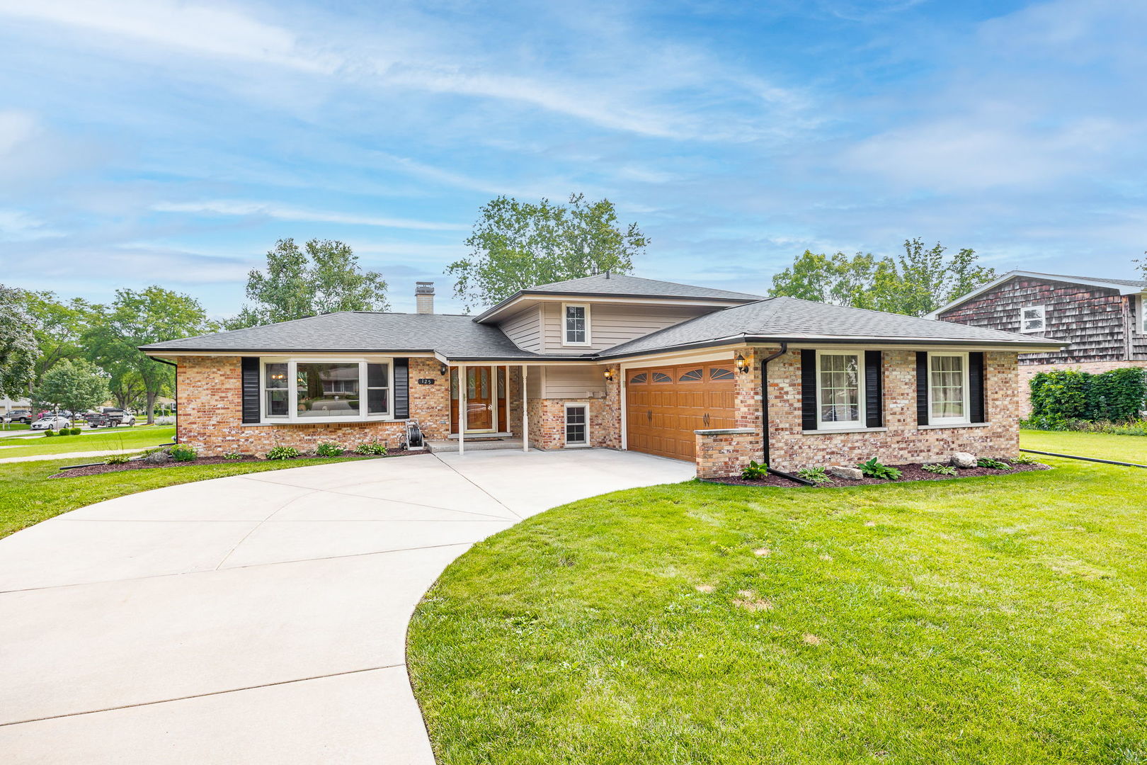 125 Sherwood Court, Downers Grove, IL 60516