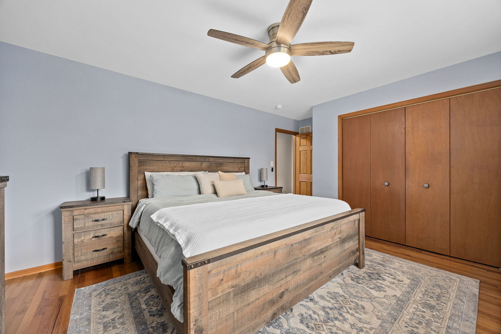 125 Sherwood Court, Downers Grove, IL 60516