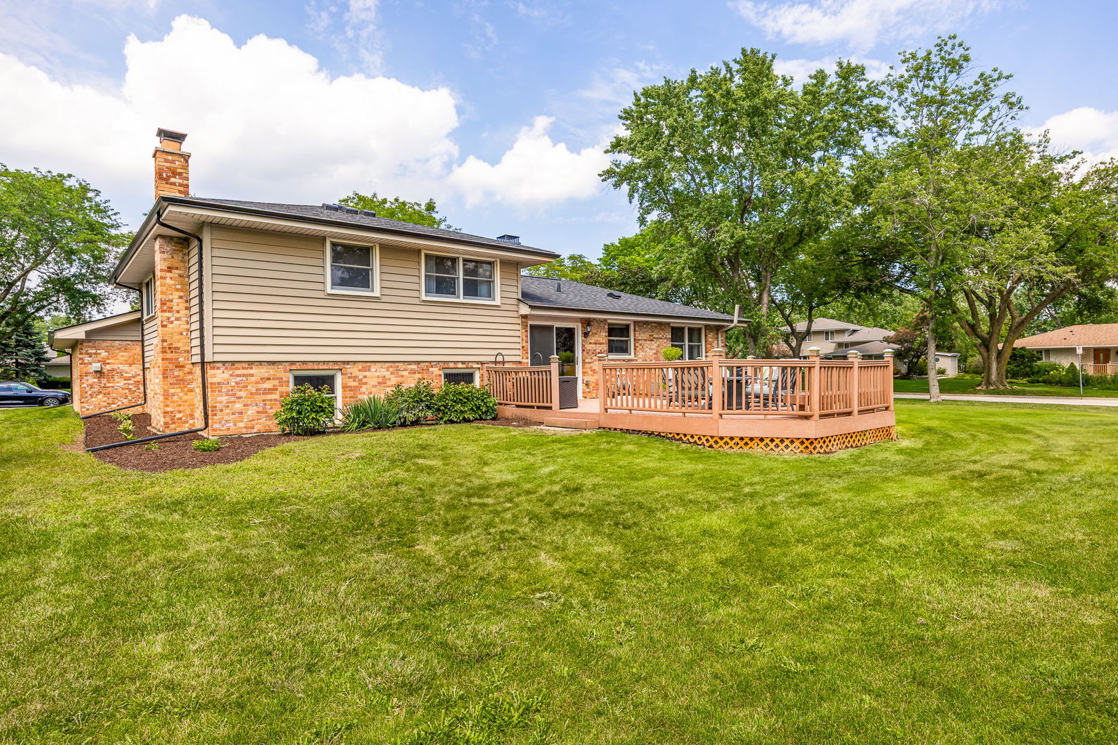 125 Sherwood Court, Downers Grove, IL 60516