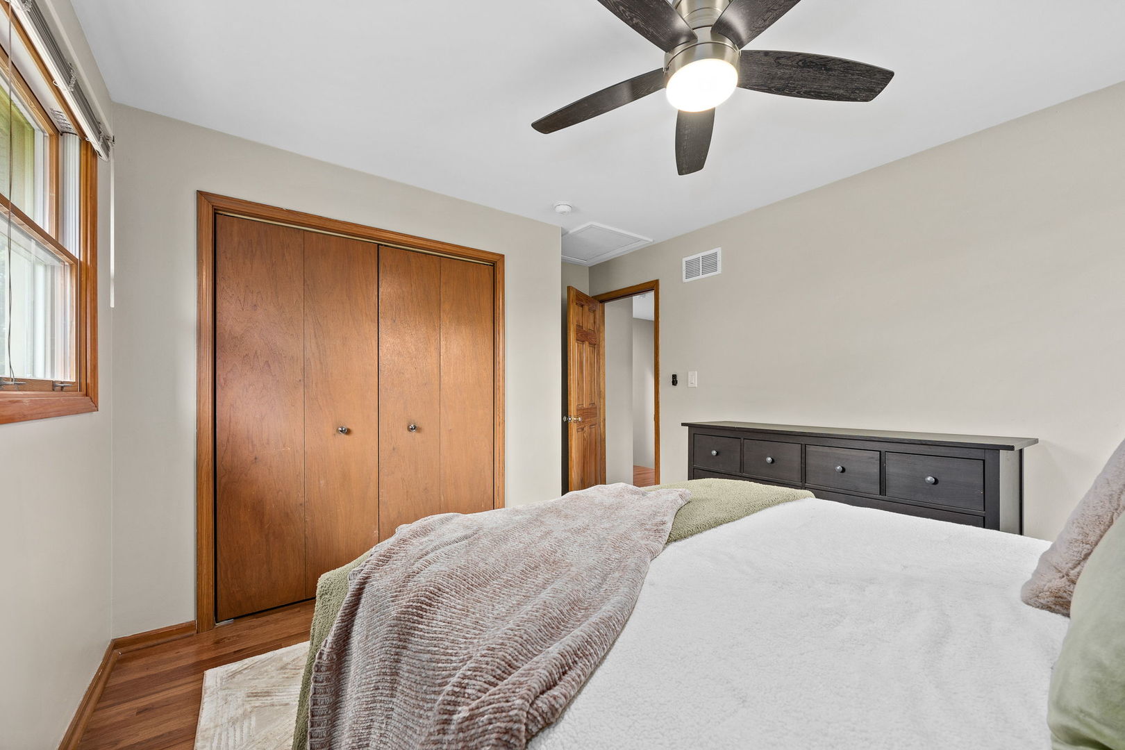 125 Sherwood Court, Downers Grove, IL 60516