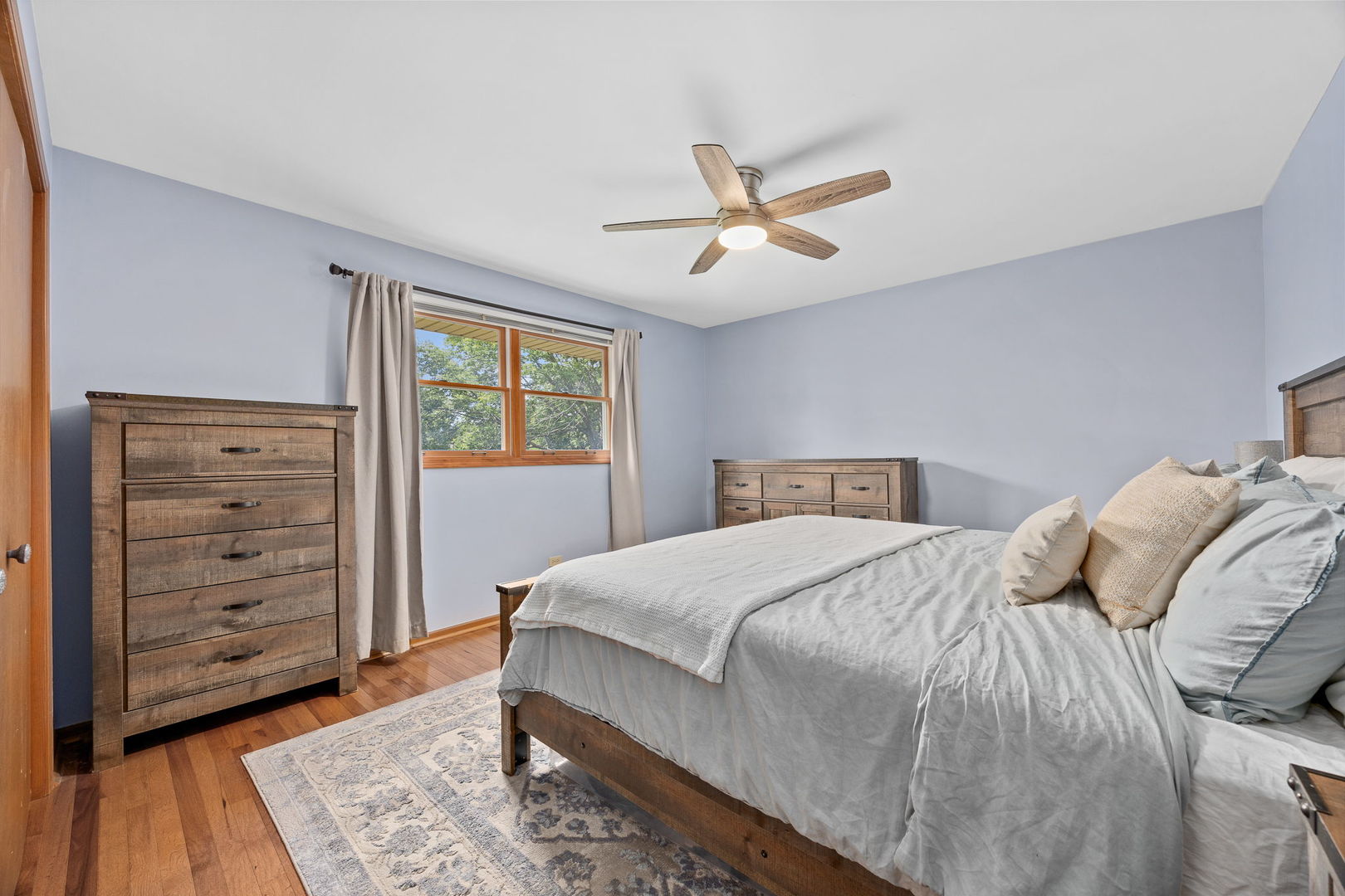 125 Sherwood Court, Downers Grove, IL 60516