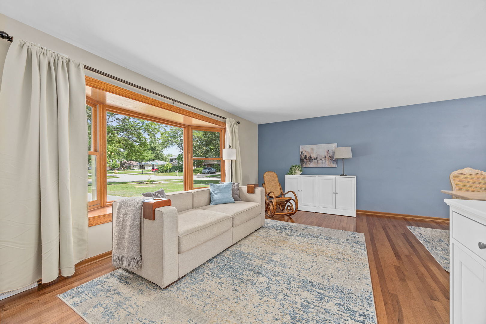 125 Sherwood Court, Downers Grove, IL 60516