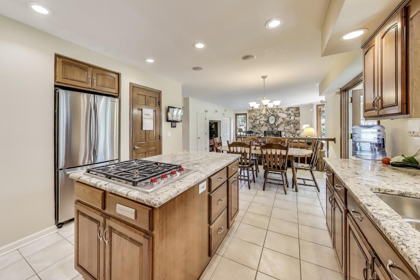 3S210 Herrick Road, Warrenville, IL 60555