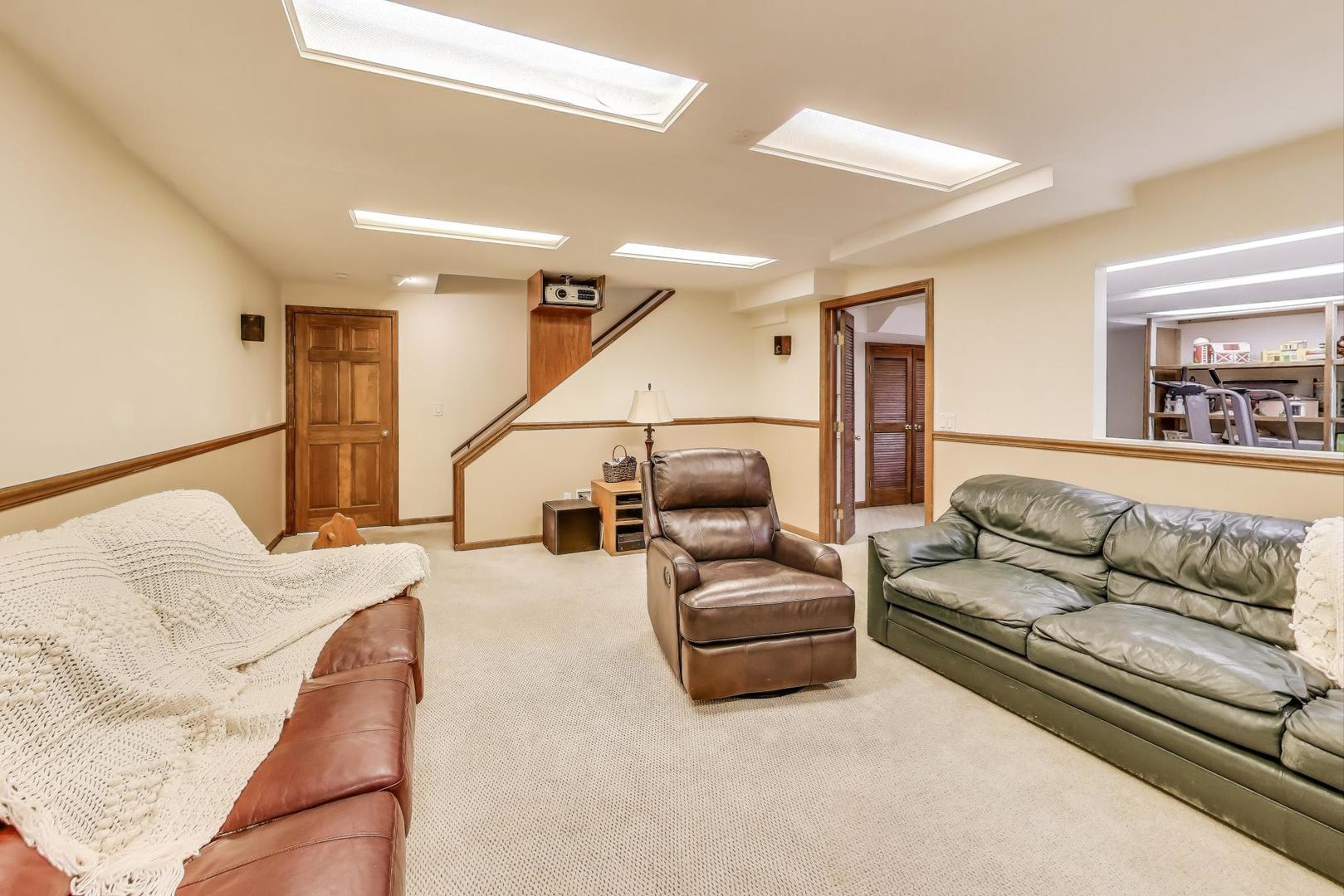 3S210 Herrick Road, Warrenville, IL 60555