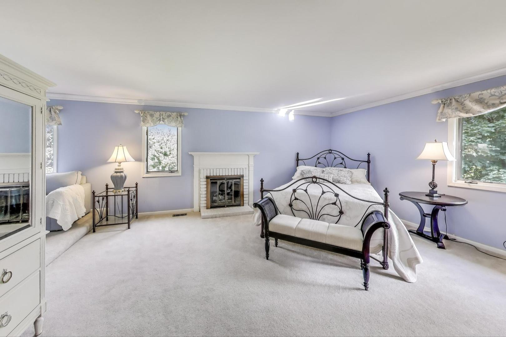 3S210 Herrick Road, Warrenville, IL 60555