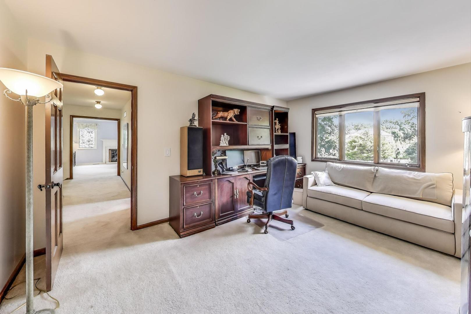 3S210 Herrick Road, Warrenville, IL 60555