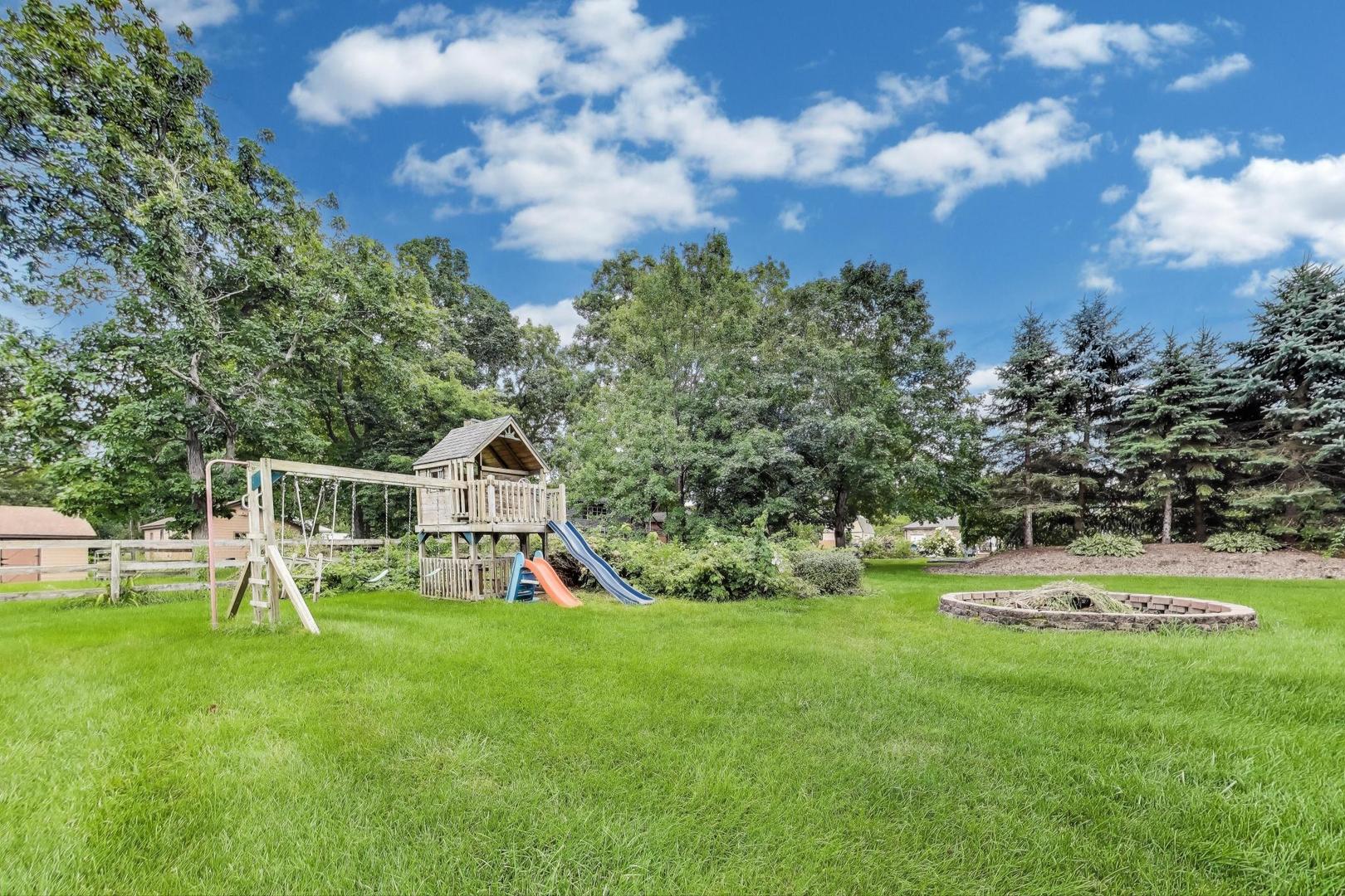 3S210 Herrick Road, Warrenville, IL 60555
