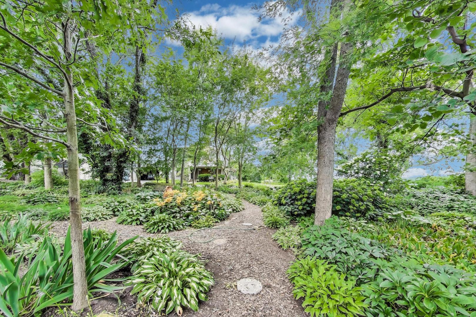 3S210 Herrick Road, Warrenville, IL 60555