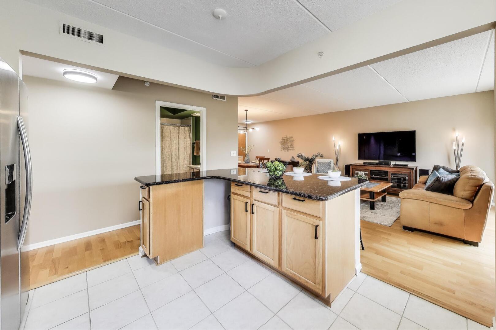 124 W Colfax Street #409, Palatine, IL 60067