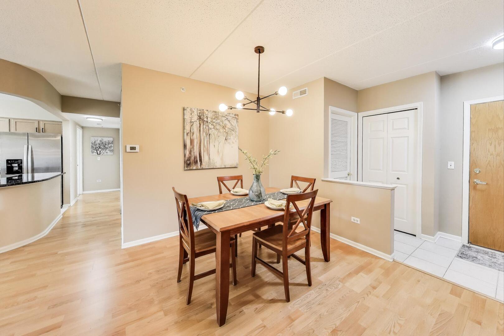 124 W Colfax Street #409, Palatine, IL 60067
