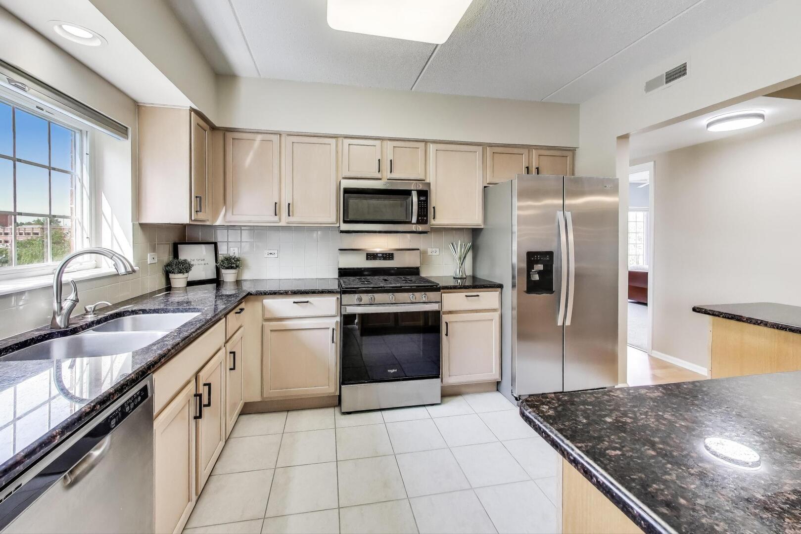 124 W Colfax Street #409, Palatine, IL 60067