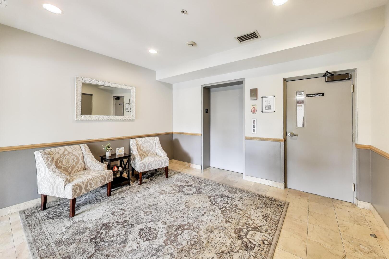 124 W Colfax Street #409, Palatine, IL 60067