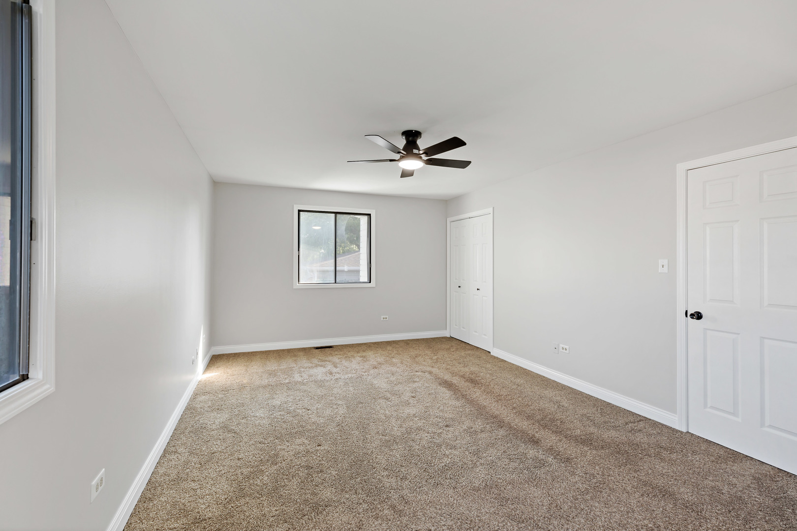 8517 STEVEN Place, Tinley Park, IL 60477