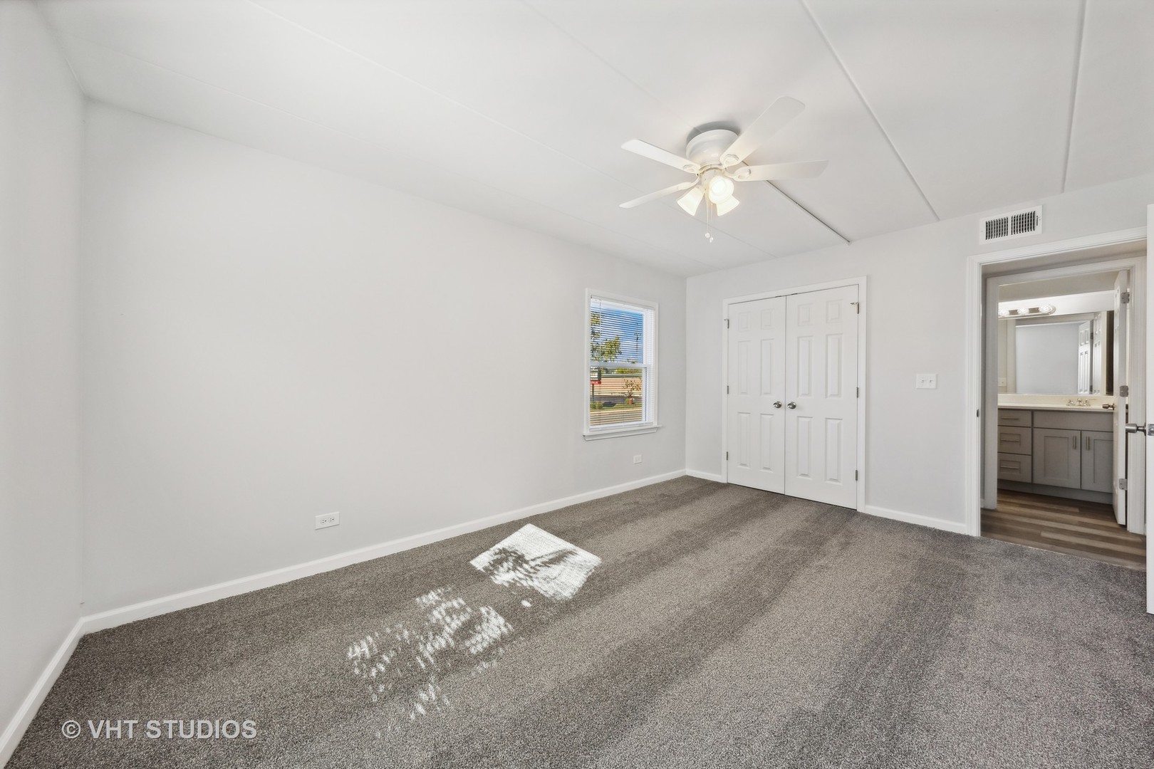 515 N Cass Avenue #2G, Westmont, IL 60559