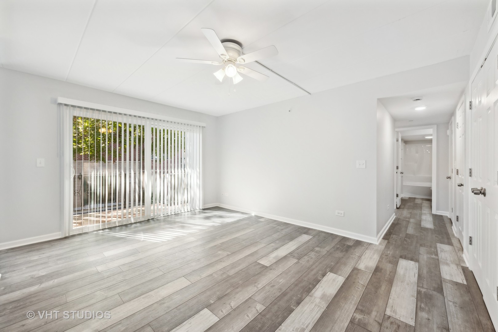 515 N Cass Avenue #2G, Westmont, IL 60559