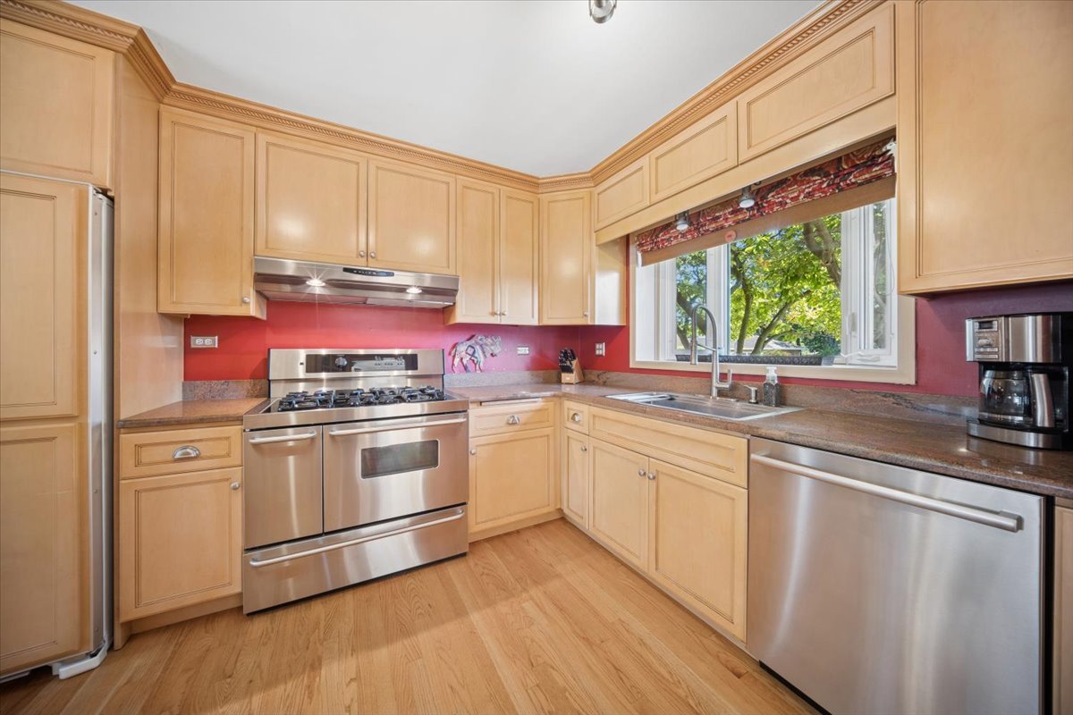 7660 W 124th Place, Palos Heights, IL 60463