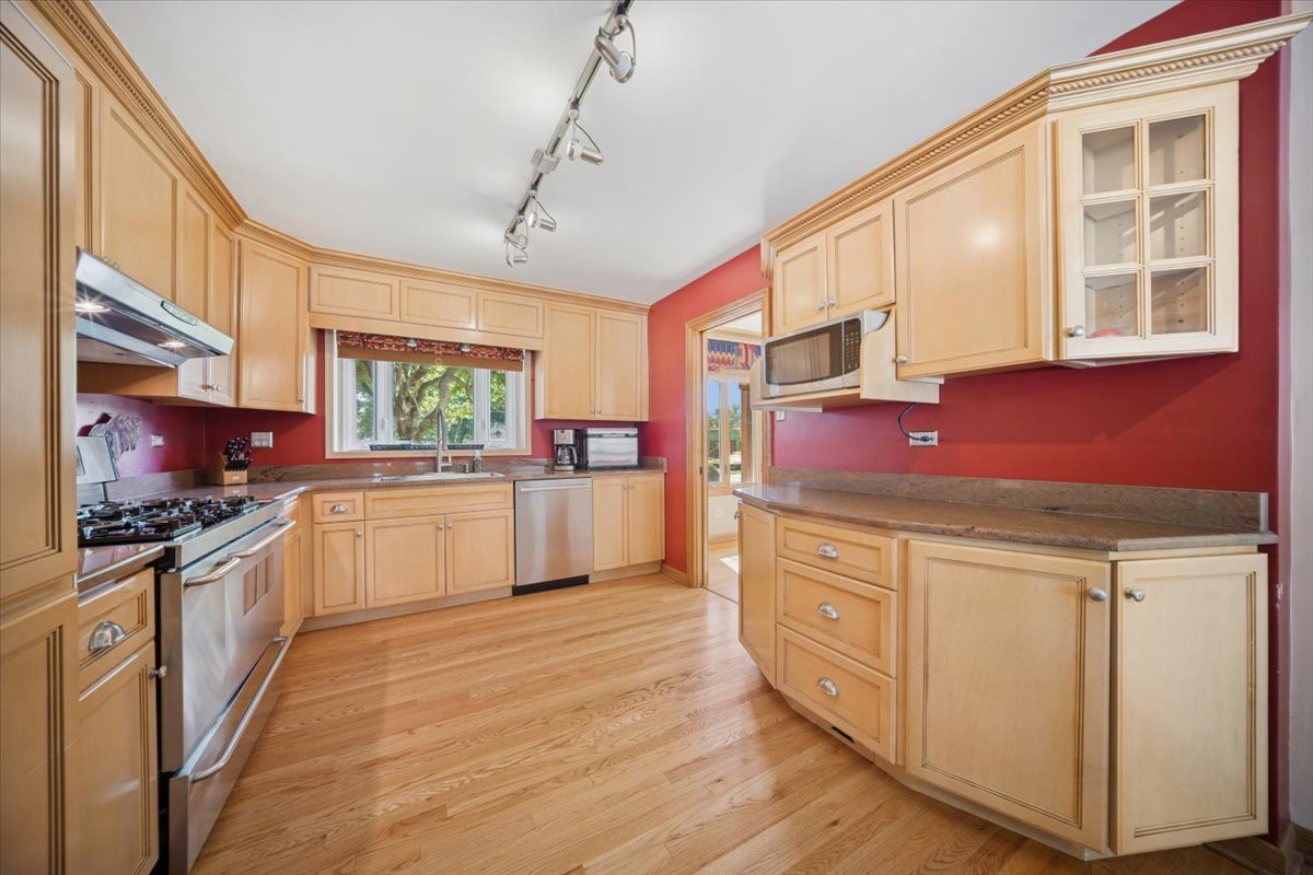 7660 W 124th Place, Palos Heights, IL 60463