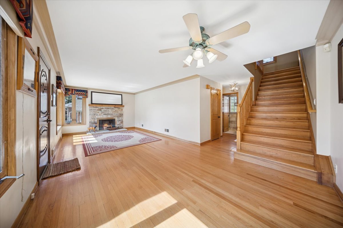 7660 W 124th Place, Palos Heights, IL 60463