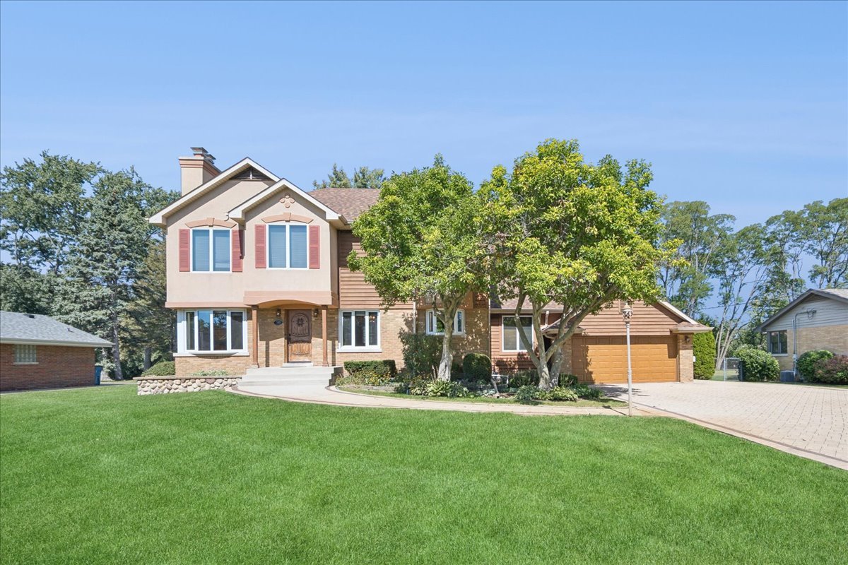 7660 W 124th Place, Palos Heights, IL 60463