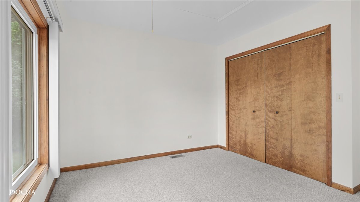 23W234 Woodcroft Drive, Glen Ellyn, IL 60137