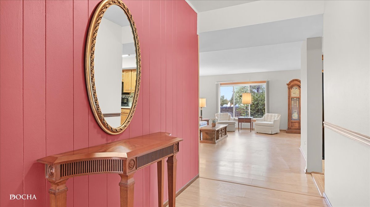 23W234 Woodcroft Drive, Glen Ellyn, IL 60137