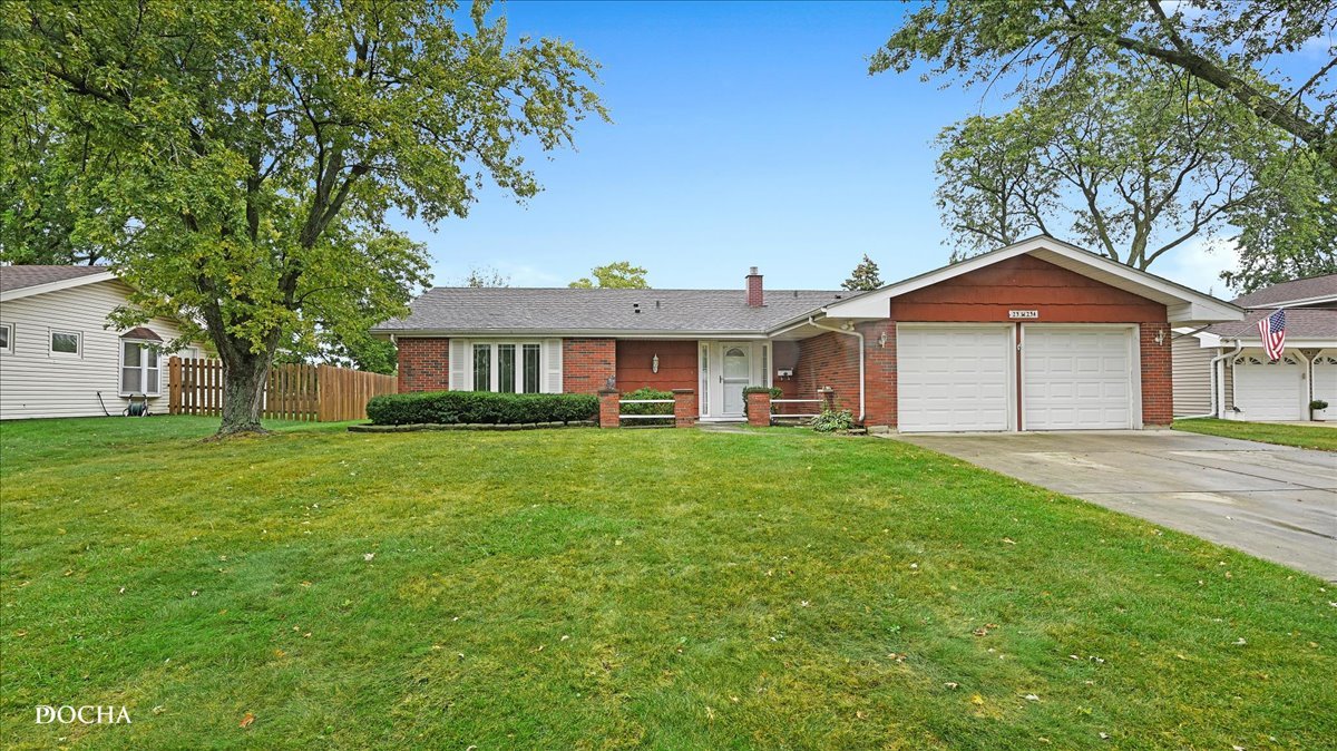 23W234 Woodcroft Drive, Glen Ellyn, IL 60137