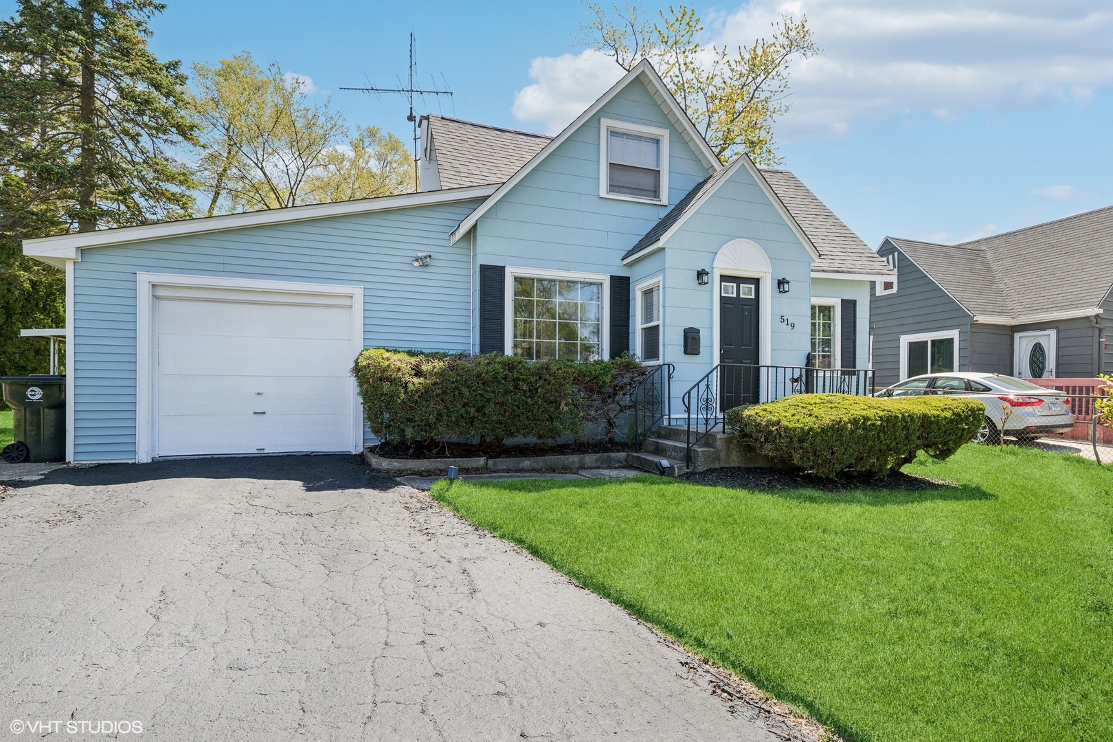 519 Catalpa Drive, Round Lake, IL 60073