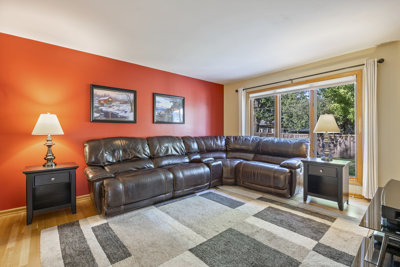 1N120 Darling Street, Carol Stream, IL 60188