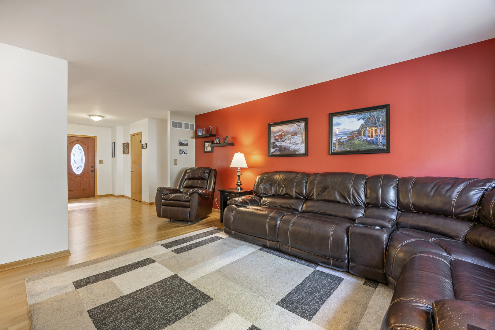 1N120 Darling Street, Carol Stream, IL 60188