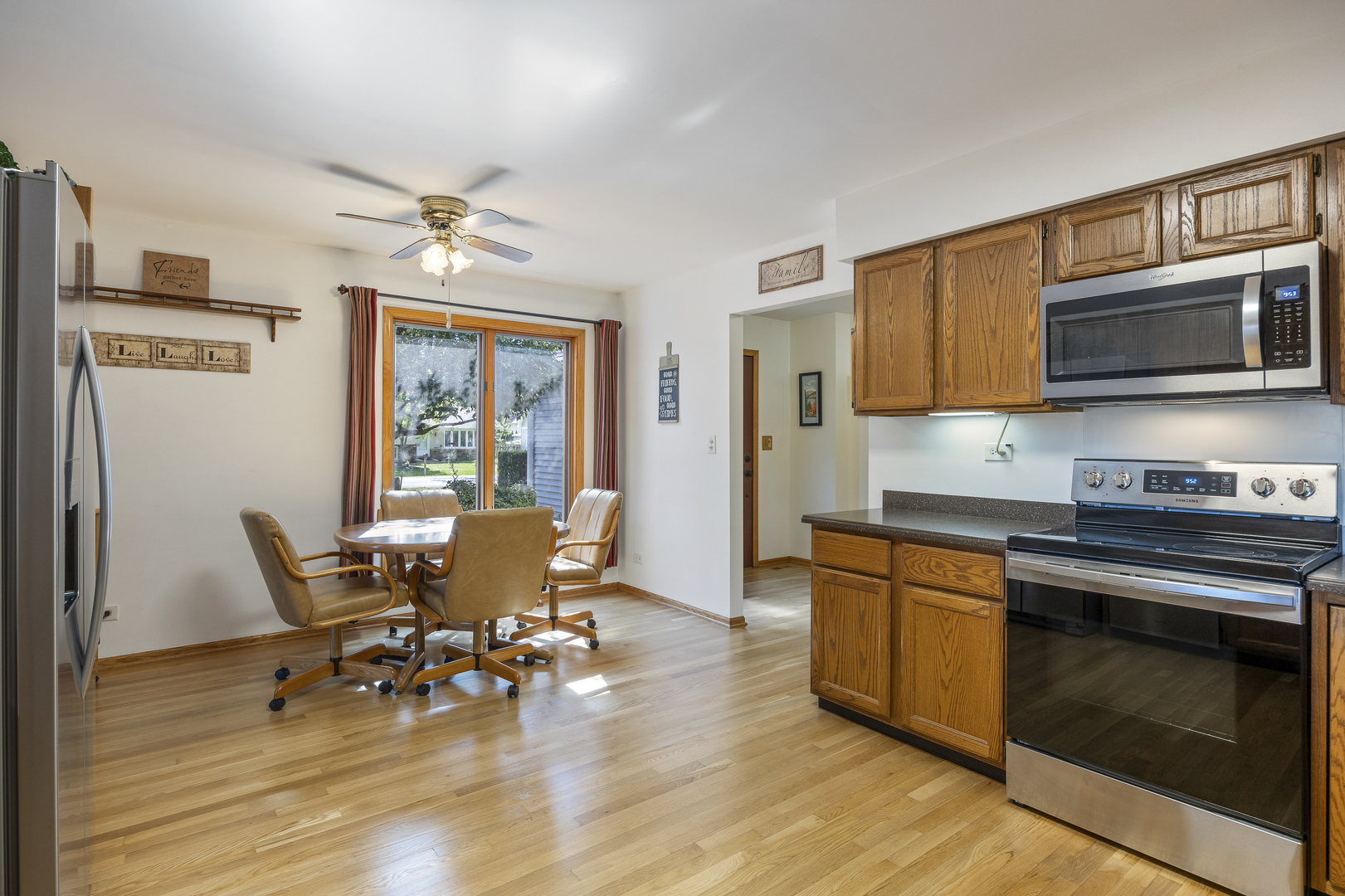 1N120 Darling Street, Carol Stream, IL 60188