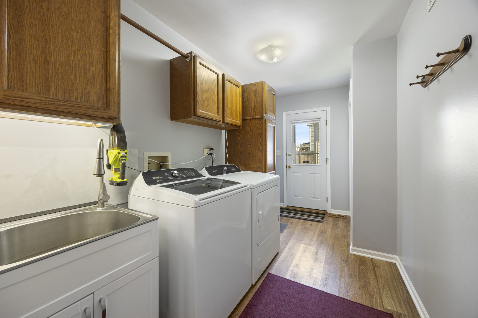 1N120 Darling Street, Carol Stream, IL 60188