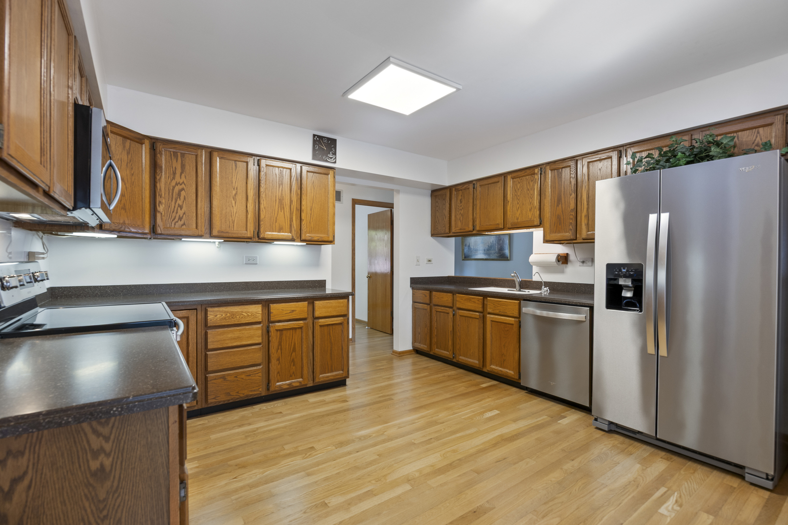 1N120 Darling Street, Carol Stream, IL 60188