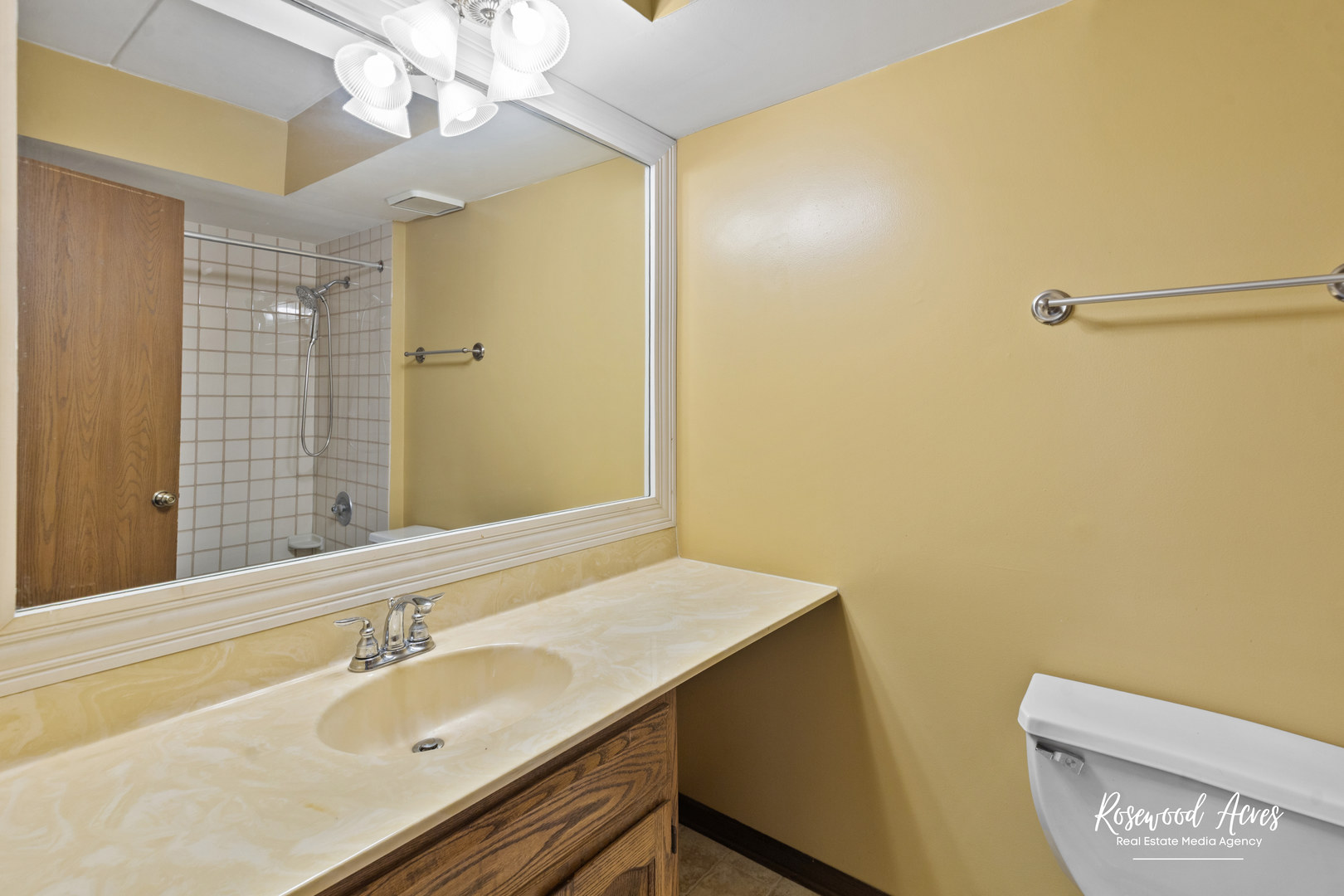 18137 Martin Avenue #1NE, Homewood, IL 60430