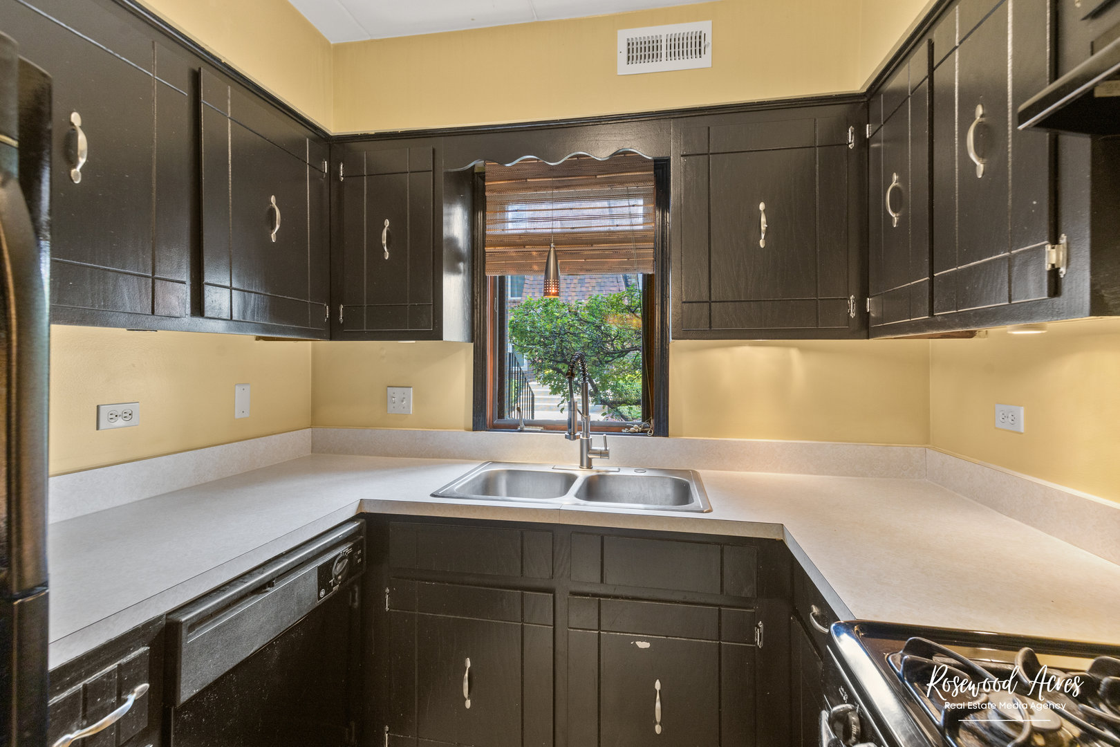 18137 Martin Avenue #1NE, Homewood, IL 60430